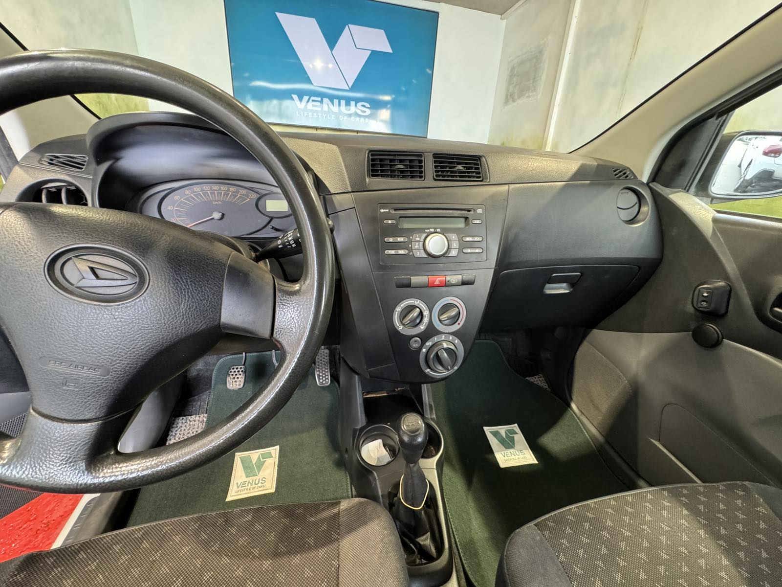 Daihatsu Cuore 12v 2008 - 12